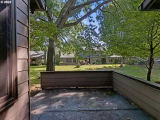 Photo #4: 22524887 Listing