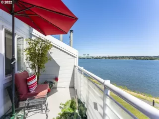 Photo #5: 22526122 Listing