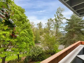 Photo #5: 22526355 Listing