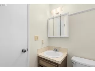 Photo #5: 22526831 Listing