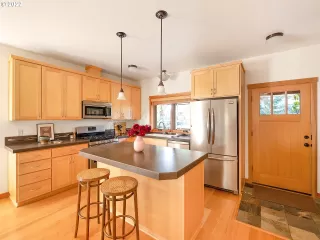 Photo #2: 22526851 Listing