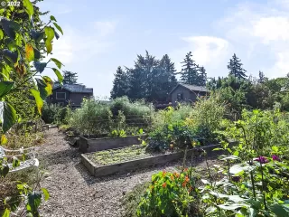 Photo #6: 22526851 Listing