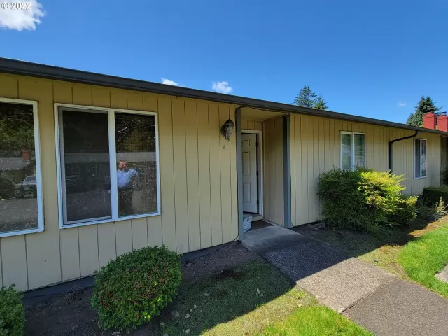 MLS: 22527563 Condo For Sale