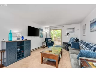 Photo #2: 22528352 Listing 