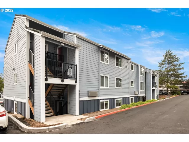 MLS: 22528464 Condo For Sale