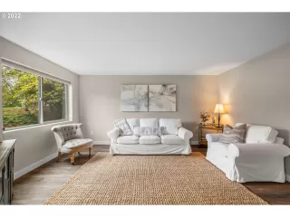 Photo #3: 22528464 Listing