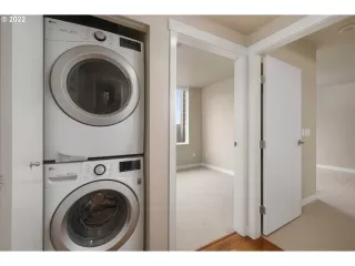 Photo #5: 22528684 Listing