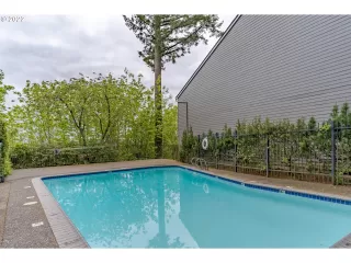 Photo #1: 22528729 Listing 