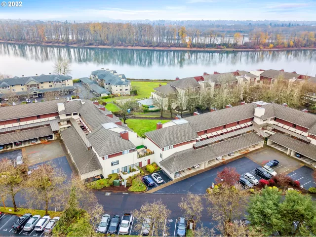 MLS: 22529738 Condo For Sale