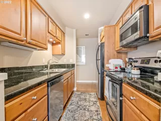 Photo #1: 22529738 Listing