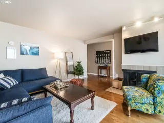 Photo #6: 22529738 Listing