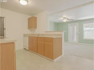 Photo #6: 22529842 Listing 