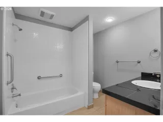 Photo #2: 225301041 Listing 