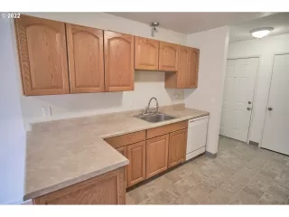 Photo #4: 22530282 Listing