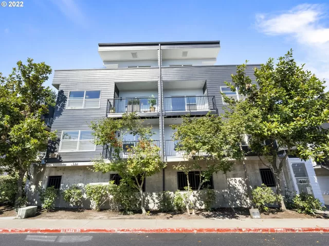 MLS: 22530936 Condo For Sale