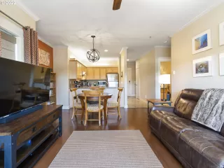 Photo #3: 22530936 Listing