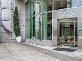 Photo #2: 22531801 Listing