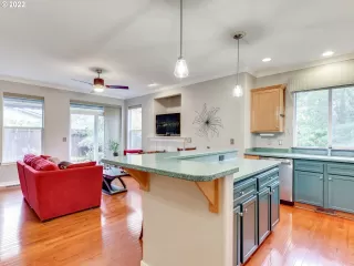 Photo #6: 22532051 Listing