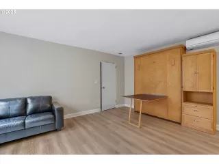 Photo #1: 225322684 Listing 