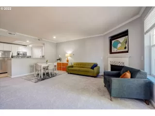 Photo #6: 22533293 Listing