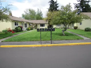 Photo #2: 22533806 Listing