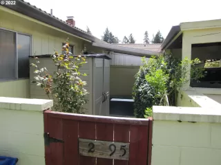 Photo #4: 22533806 Listing