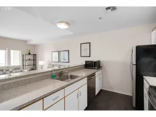 Photo #3: 22534034 Listing