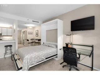 Photo #5: 22534034 Listing