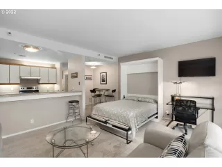 Photo #6: 22534034 Listing