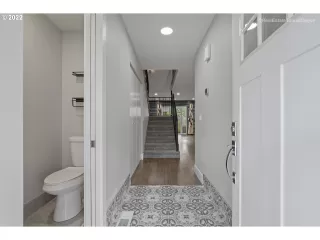 Photo #3: 22534524 Listing