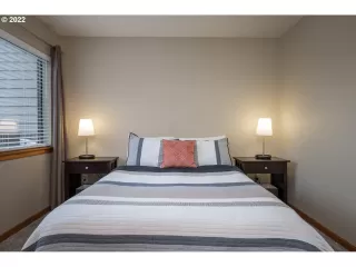 Photo #6: 22535184 Listing