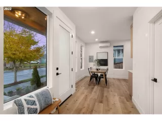 Photo #4: 22535448 Listing