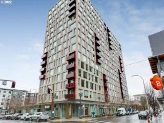 Photo #4: 22535707 Listing