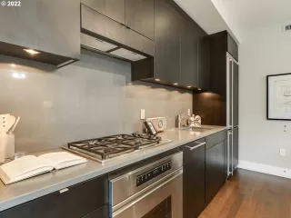 Photo #5: 22535707 Listing