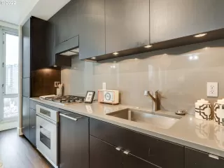 Photo #6: 22535707 Listing