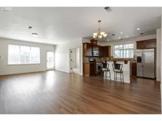 Photo #4: 22535750 Listing