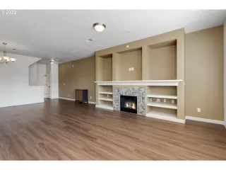 Photo #5: 22535750 Listing