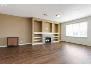 Photo #6: 22535750 Listing