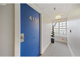 Photo #3: 22536568 Listing