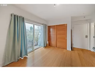 Photo #6: 22536568 Listing