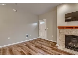 Photo #4: 22536969 Listing