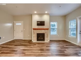 Photo #5: 22536969 Listing