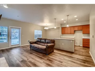 Photo #6: 22536969 Listing