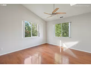 Photo #3: 22537033 Listing