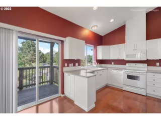 Photo #6: 22537033 Listing