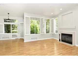 Photo #5: 22537723 Listing