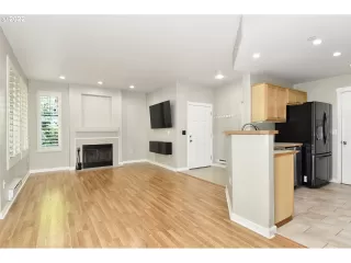 Photo #6: 22537723 Listing