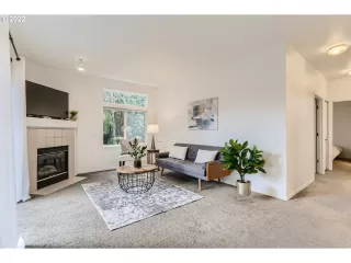 Photo #6: 22537826 Listing 