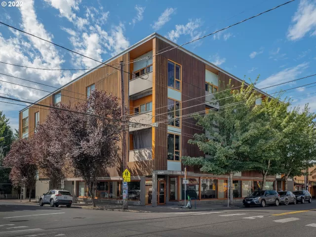 MLS: 22537853 Condo For Sale