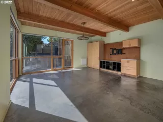 Photo #5: 22537853 Listing 